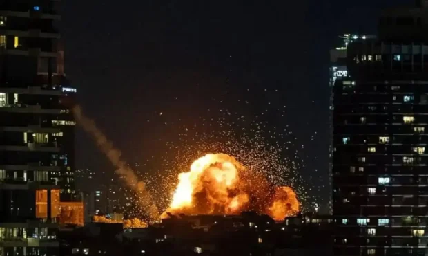 انفجارهای مهیب در اسرائیل / بمب‌های خوشه‌ای به تل آویو رسید