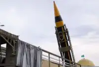 اصابت کلاهک بارشی ایران به نقاطی در اسرائیل/ شنیده شدن صدای ۱۵ انفجار پیاپی و وقوع آتش‌سوزی گسترده