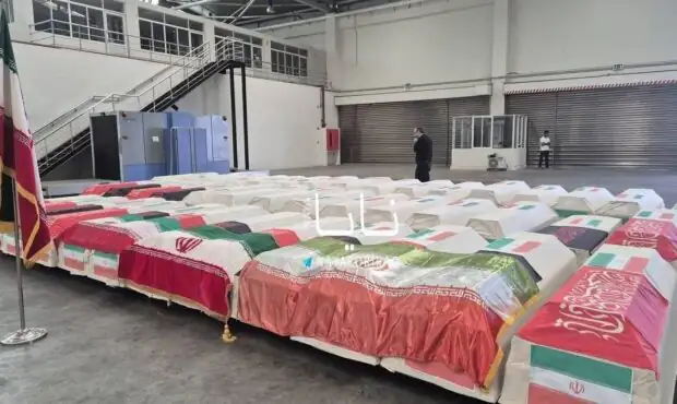 ورود پیکر ۸۴ شهید ناوگروه دنا وارد معراج شهدای تهران