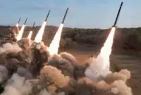 حمله جدید آمریکا و اسرائیل به استان مرکزی/ ۲ منزل مسکونی و یک مدرسه مورد حمله موشکی قرار گرفت