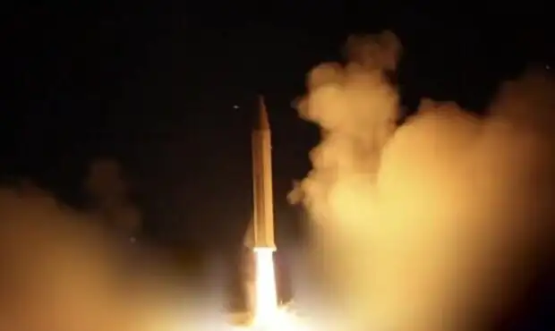 سپاه از شلیک یک سلاح جدید خبر داد/ موشکی با سر جنگی ۲ تنی