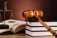 فوری / دادگستری لارستان هدف حمله قرار گفت