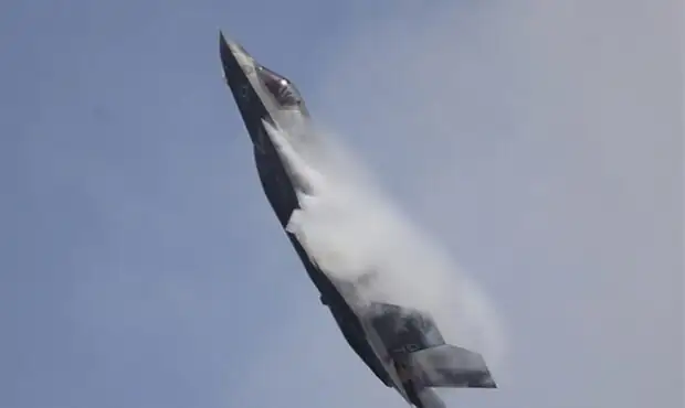 فوری/ آمریکا اعلام کرد: یک جنگنده F-۳۵ در آسمان ایران مورد هدف قرار گرفت