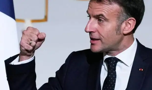 تصمیم جدید فرانسه درباره تنگه هرمز / کشتی‌ها را اسکورت خواهیم کرد!