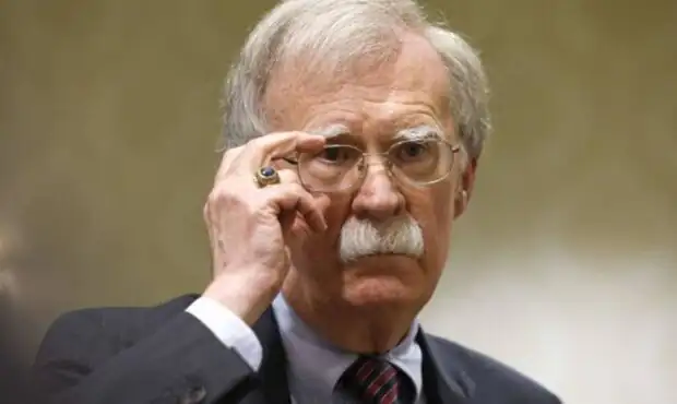 اختلاف در دولت ترامپ بالا گرفت/ بولتون خواستار استعفا شد اختلاف در دولت ترامپ بالا گرفت/ بولتون خواستار استعفا شد