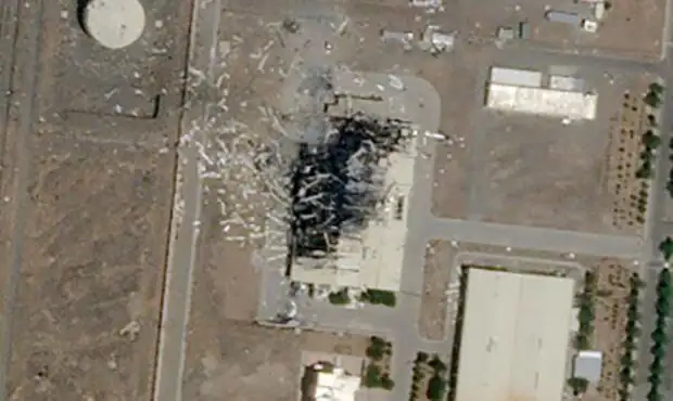 حمله دوباره آمریکا و اسرائیل به نطنز / مواد پرتوزا نشت کرده‌اند؟