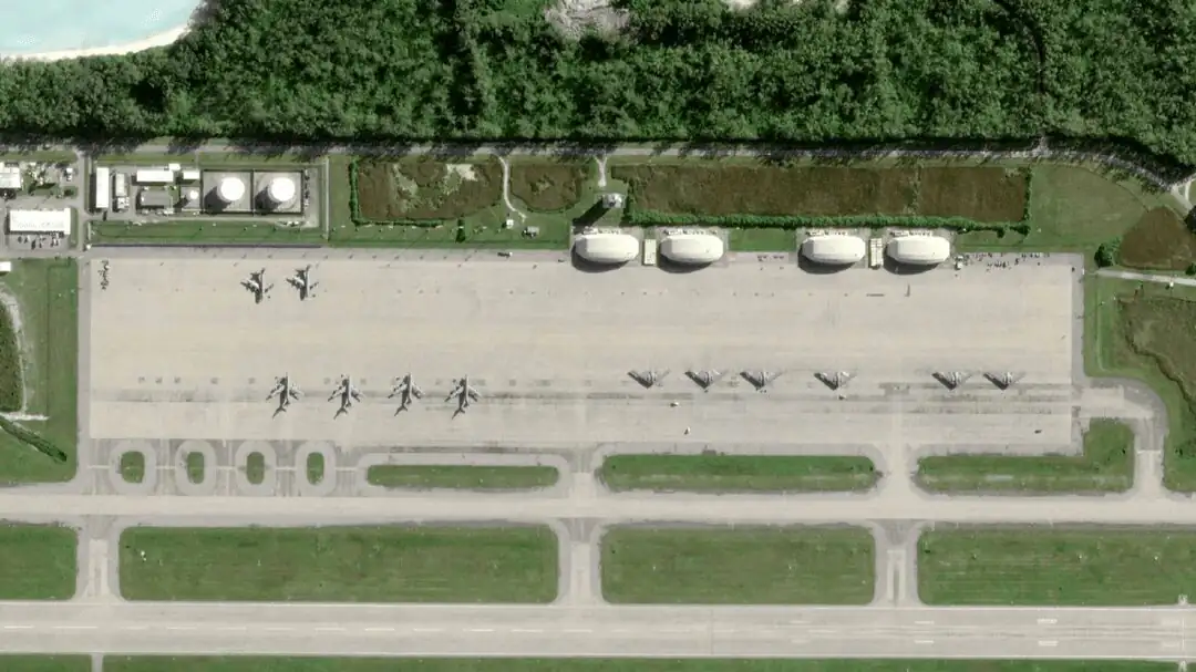 واکنش تند انگلیس به حمله موشکی ایران به پایگاه دیهگو گارسیا/ ایران تنگه هرمز را گروگان گرفت واکنش تند انگلیس به حمله موشکی ایران به پایگاه دیهگو گارسیا/ ایران تنگه هرمز را گروگان گرفت