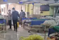 تخلیه فوری بیمارستان امام علی اندیمشک در پی بمباران هوایی دشمن