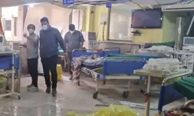 تخلیه فوری بیمارستان امام علی اندیمشک در پی بمباران هوایی دشمن