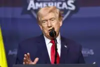 گزارش رسانه‌های صهیونیستی از جنگ / ترامپ در تنگنای هرمز گرفتار شد