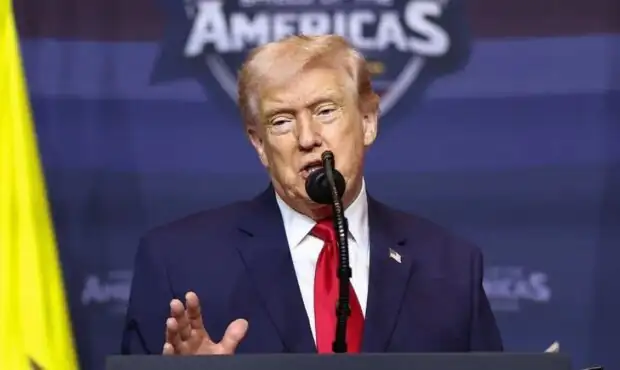 گزارش رسانه‌های صهیونیستی از جنگ / ترامپ در تنگنای هرمز گرفتار شد