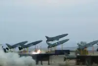 کاریکاتور هنرمند شناخته‌شده پس از حمله موشکی ایران منتشر شد