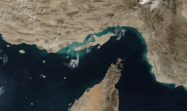 هاآرتص: تنگه هرمز می‌تواند «ویتنام ترامپ» شود