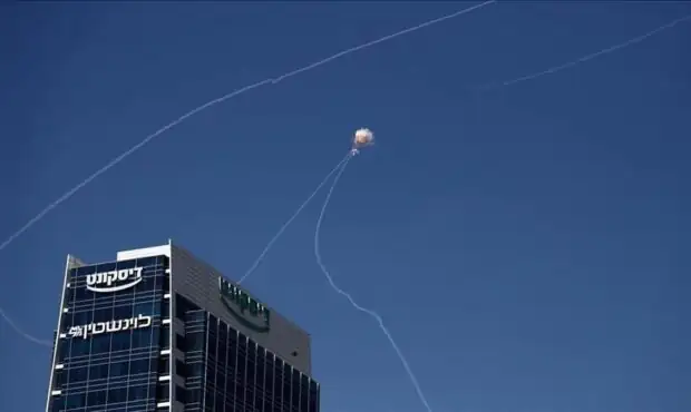 حمله موشکی گسترده ایران به اسرائیل / دیمونا هدف قرار گرفت