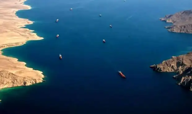 المیادین: هیچ کشتی آمریکایی از تنگه هرمز عبور نکرده / اظهارات ترامپ نمایشی است