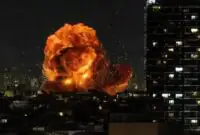 حمله موشک‌های بالستیک به ابوظبی/ منطقه اقتصادی خلیفه آتش گرفت