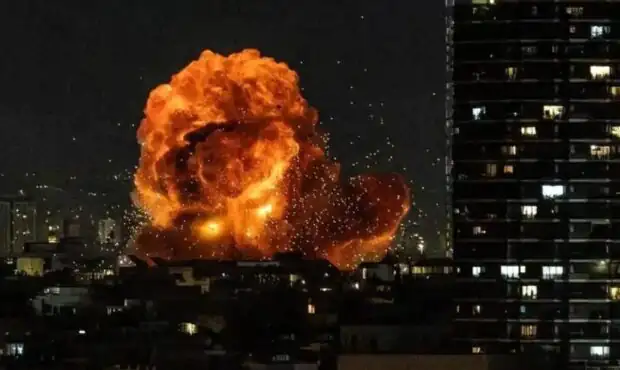 حمله موشک‌های بالستیک به ابوظبی/ منطقه اقتصادی خلیفه آتش گرفت