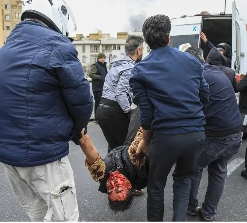 تصاویر آخرالزمانی از حمله موشکی امروز به اتوبان شهید باقری