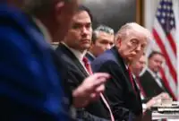 سی‌ان‌ان: واشنگتن همچنان به دنبال یافتن مسئولان ایرانی برای مذاکره است / گروهی در ایران همچنان مخاف مذاکرات‌اند