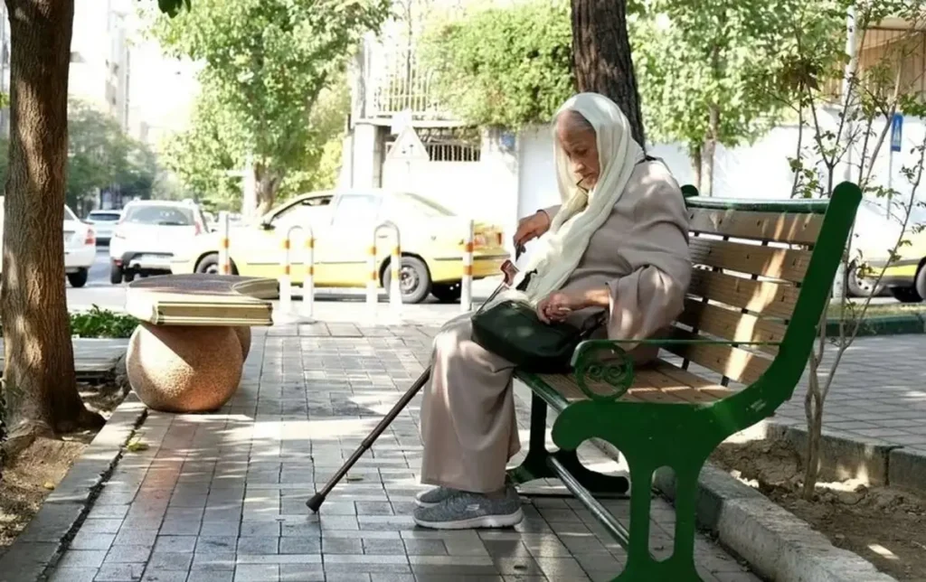 فوری / واریز عیدی بازنشستگان تعلیق شد؟