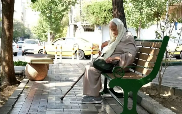 فوری / واریز عیدی بازنشستگان تعلیق شد؟