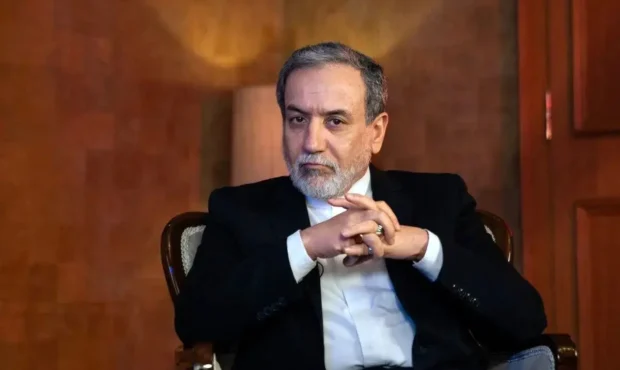 فوری/ عراقچی جزئیات باز یا بسته بودن تنگه را اعلام کرد