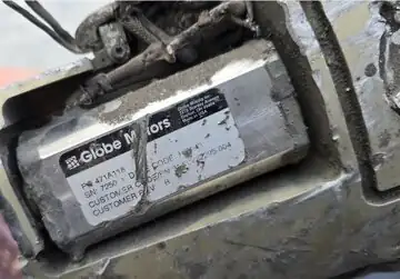 انهدام یک موشک کروز در آسمان استان مرکزی + تصاویر