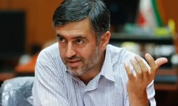 کنایه تند عبدالله گنجی به اظهارات حدادیان درباره ظریف/ مومن به خاطر دیگران جهنم را برای خود اجاره نمی‌کند