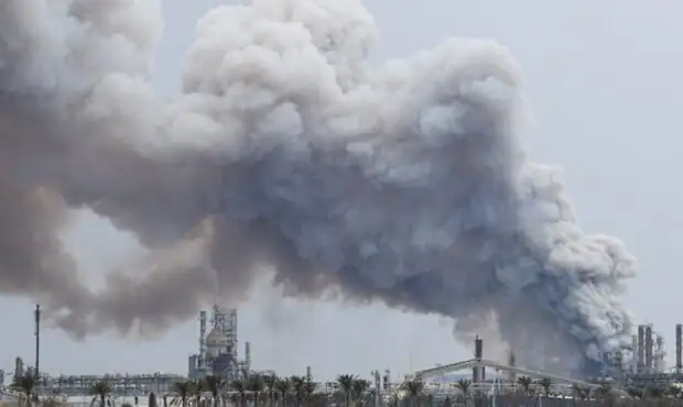 حمله پهپادی به تأسیسات نفتی بحرین/ آتش‌سوزی در مخزن باپکو