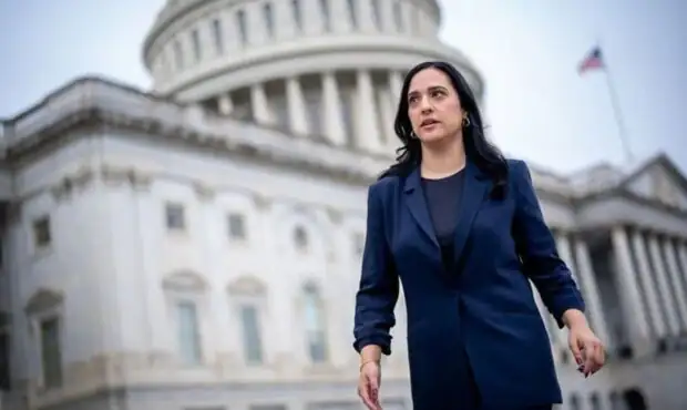 نماینده کنگره آمریکا خواهان برکناری ترامپ شد/ ترامپ تهدیدی برای جهان است