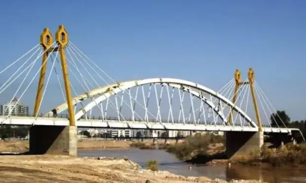 حمله دشمن به پل‌های اهواز/ استانداری تکذیب کرد