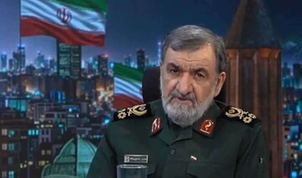 محسن رضایی: آمریکا یا نمی‌تواند یا نمی‌خواهد سگ هار خود را قلاده ببندد