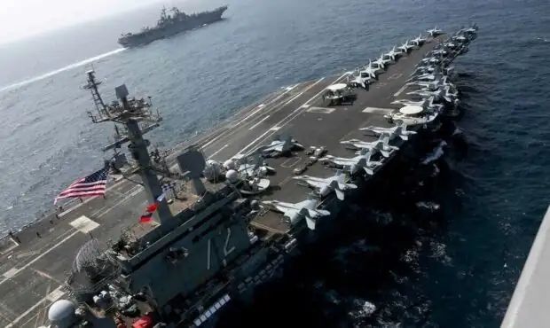 فوری/ کشتی‌های آمریکا از تنگه هرمز عبور کردند
