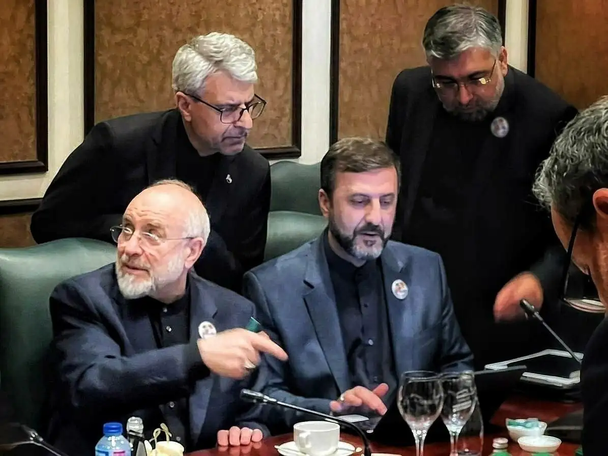 اولین تصویر از هیأت مذاکرهکننده ایرانی + عکس اولین تصویر از هیأت مذاکرهکننده ایرانی + عکس