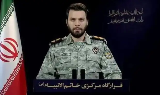 واکنش قرارگاه خاتم‌الانبیا به ادعای قرمانده سنتکام/ هیچ شناوری به تنگه هرمز وارد نشده و نمی‌شود