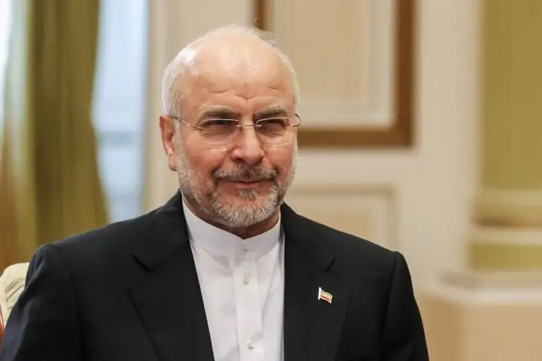 مکان حضور قالیباف دو بار بمباران شد/ رئیس مجلس چند ساعت زیر آوار گرفتار شد
