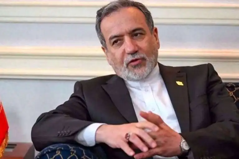 هشدار عراقچی درمورد به‌کار بردن هر نام دیگری به جای هرمز/ یک «اشتباه بسیار بد» است