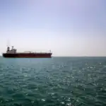 تنش جدید در خلیج فارس / یک کشتی در آب‌های قطر هدف حمله قرار گرفت