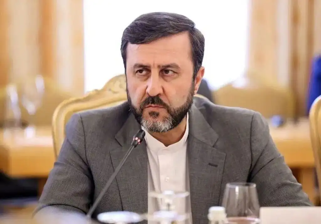 پاسخ غریب آبادی به تهدیدهای ترامپ: برای ما تسلیم شدن معنایی ندارد