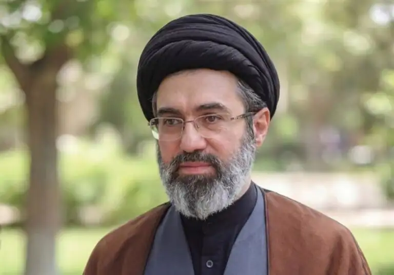 رهبر انقلاب: عقربه زمان به عقب برنمی‌گردد / آمریکا در منطقه جایگاهی ندارد