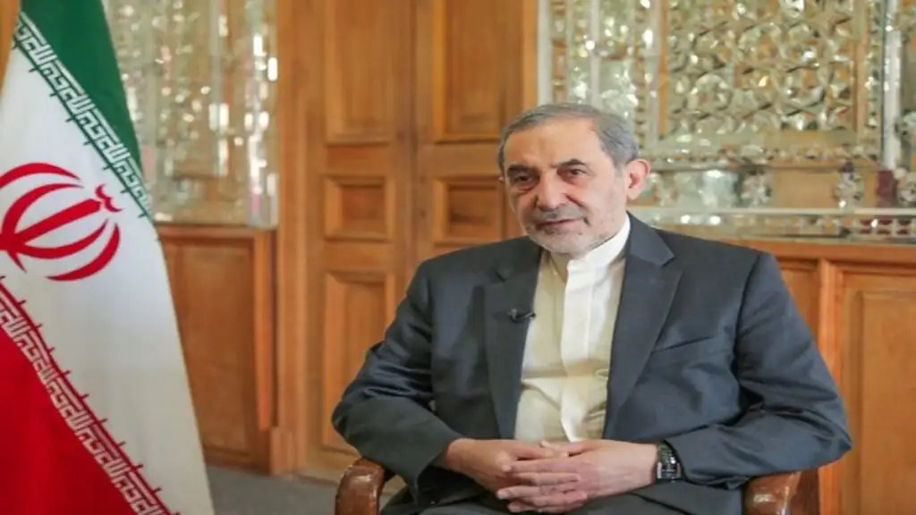 خط‌ونشان ولایتی برای غرب/تنگه هرمز ضامن بقای هرگونه توافق است