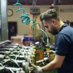 کارفرمایان۴ درصد حق بیمه مشاغل سخت را به زمان بازنشستگی کارگران موکول نکنند