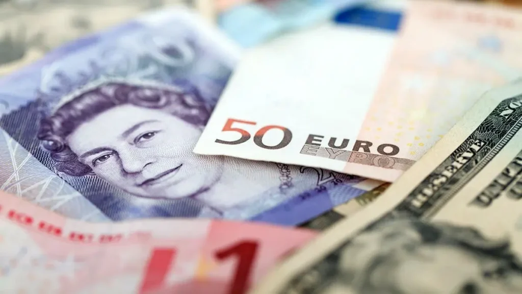 جدیدترین قیمت پوند انگلیس در بازار آزاد امروز چهارشنبه ۱۶ اردیبهشت ۱۴۰۵