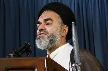 درخواست امام جمعه اصفهان برای برخورد با بی حجابی/ امام جمعه اصفهان: احتکار، گران‌فروشی، اشاعه فحشا و بی‌حجابی از مصادیق منکر هستند