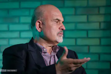 کنایه جلایی پور به نبویان؛ یک برانداز و آنارشیست در زمان جنگ دست به چنین عملی می‌زند/ مگر براندازی در زمان جنگ شاخ و دم دارد