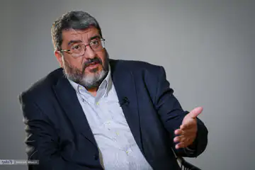 فواد ایزدی: با این توافق حتی یک تحریم هم لغو نخواهد شد/ وقتی ترامپ با باز شدن تنگه هرمز مشکلاتش حل شد مجددا بهانه‌ای برای حمله به ایران پیدا خواهد کرد