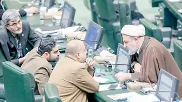 «نپذیران» اعلام موجودیت کردند/ دلواپسان کارزار «نمی‌پذیریم» به راه انداختند/ اعلام وضعیت خطر در اردوگاه مخالفان مذاکره و توافق