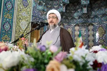 هشدار امام جمعه تبریز به آمریکا درباره وقوع دوباره جنگ/ مطهری اصل: آمریکا باید به مطالبات ایران توجه کند وگرنه...