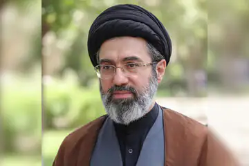 رهبر انقلاب: دشمن کید خود را در دو نقطه تاب آوری مردم و ایجاد خطا در محاسبات مسئولین قرار داده است/ مردم باید با ایستادگی نقشه دشمن را نقش بر آب کنند
