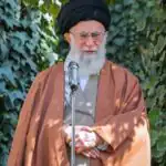 روایت محافظ رهبر شهید انقلاب از اتفاقی غیرمنتظره در خانه شهید ارمنی/ خواهر شهید حجاب نداشت به آقا اطلاع دادیم...